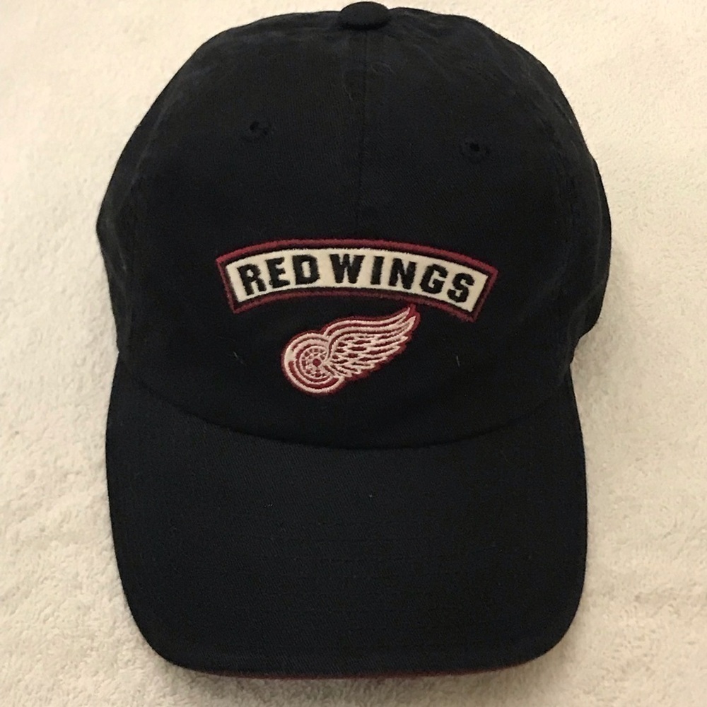 American Needle NHL Detroit Red Wings Black Adjustable Ice Hockey Cap